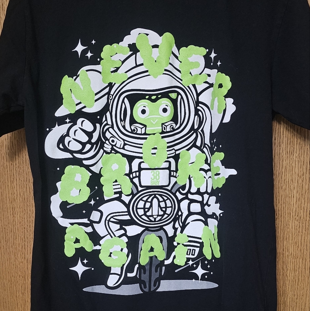 Graphic t-shirt